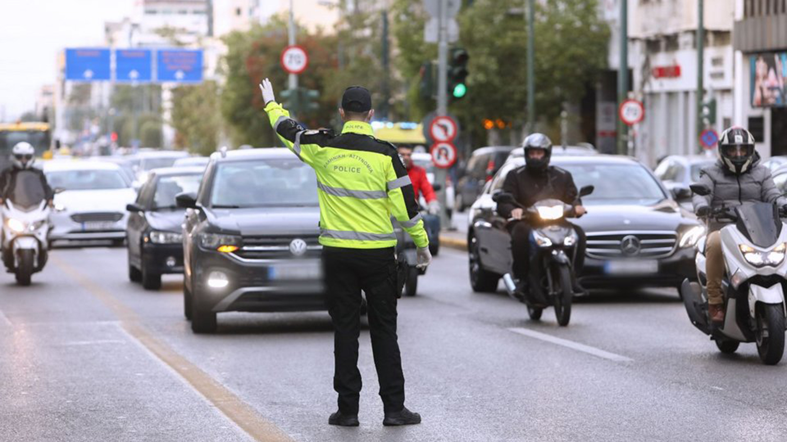 Δακτύλιος: Μπλόκα και... πρόστιμα στο κέντρο - Στο πόδι η Τροχαία